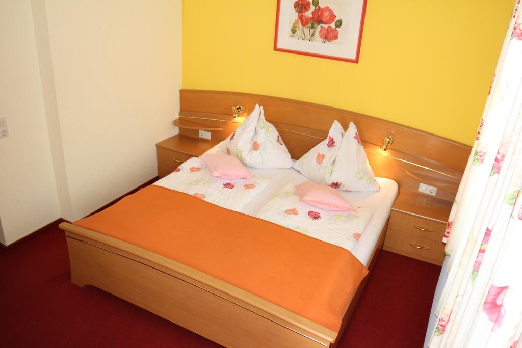 Enzianbrenner Hotel Jenig Phòng bức ảnh