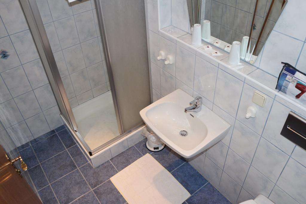 Enzianbrenner Hotel Jenig Phòng bức ảnh